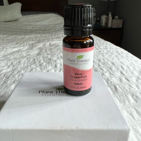 Plant Therapy Essential Oil - 10ml - Pink Grapefruit - Picture 3 of 4